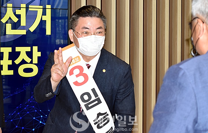 기호3번 임승룡 감사후보.