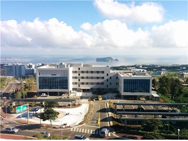 사진은 제주도에 위치한 국세청 소속인 주류면허지원센터.