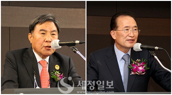 조용근 전 세무사회장(좌)과 백운찬 전 세무사회장(우)도 참석해 축사를 하고 있다.