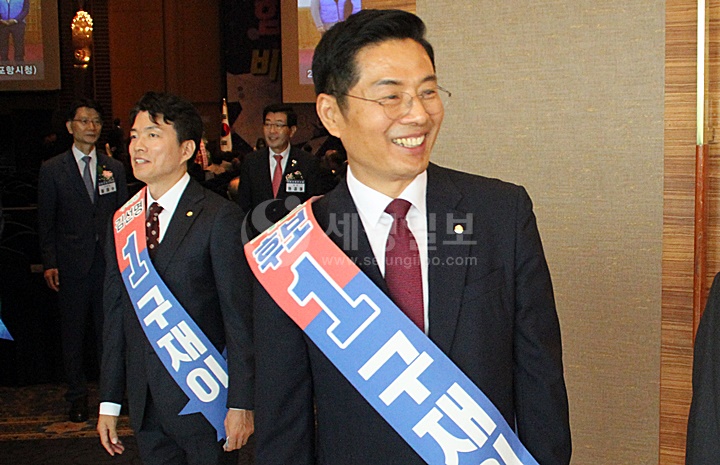 기호1번 구재이 회장 후보와 김선명 연대 부회장 후보(좌).