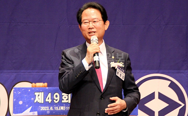 국민의힘 류성걸 국회의윈이 축사를 하고 있다.