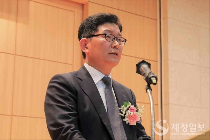 취임사를 하고 있는 고광효 관세청장.