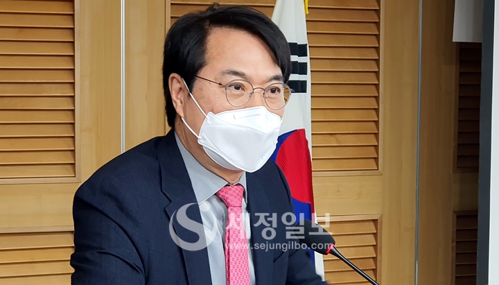 옥동석 인천대 교수.