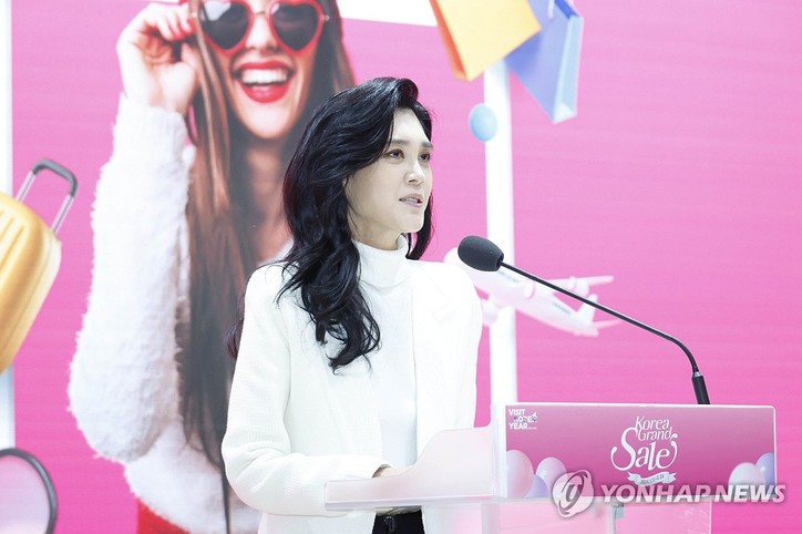 이부진 한국방문의해위원장이 11일 오전 서울 중구 온드림 소사이어티에서 열린 '2024 코리아그랜드세일 개막식'에서 환영사를 하고 있다.