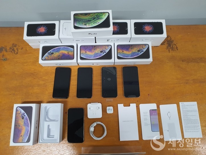 마산세관에서 압수한 중국산 위조스마트폰.