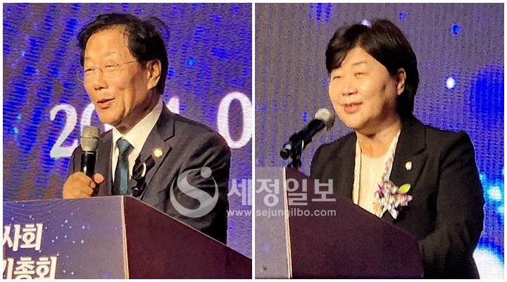 더불어민주당 윤후덕 의원과 서영교 의원이 축사를 하고 있다.