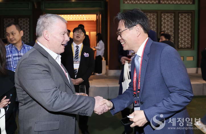 호주 청장 Rob HEFEREN(롭 헤퍼런)과 강민수 국세청장