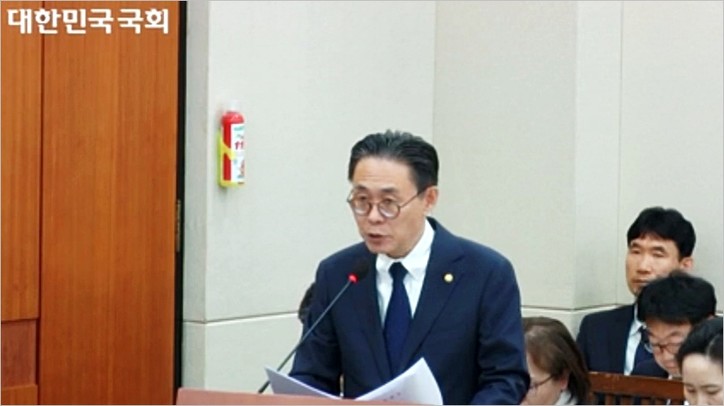 [사진출처: 국회 인터넷의사중계시스템_제424회 국회(임시회) 제03차 기획재정위원회 2025년 04월 30일 (수)]