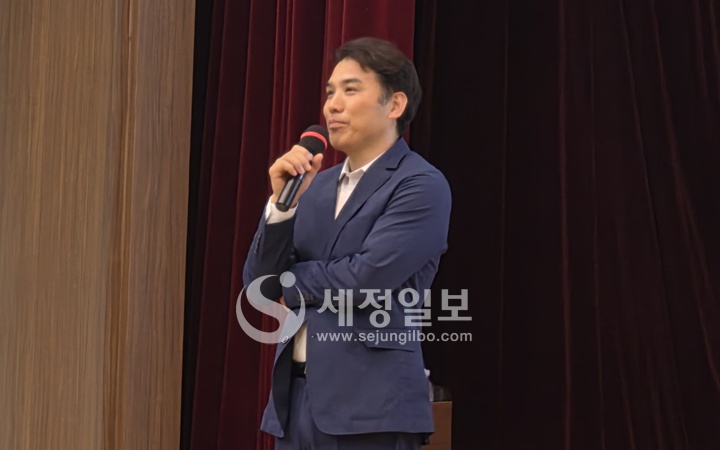 김호용 세무사(필명 미네르바 올빼미)