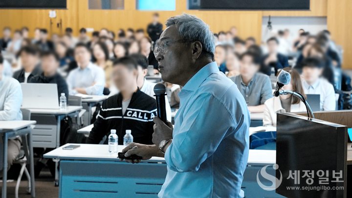  ‘실전형 자본거래 트레이닝’을 주제로 열강하고 있는 박병곤 회계사.