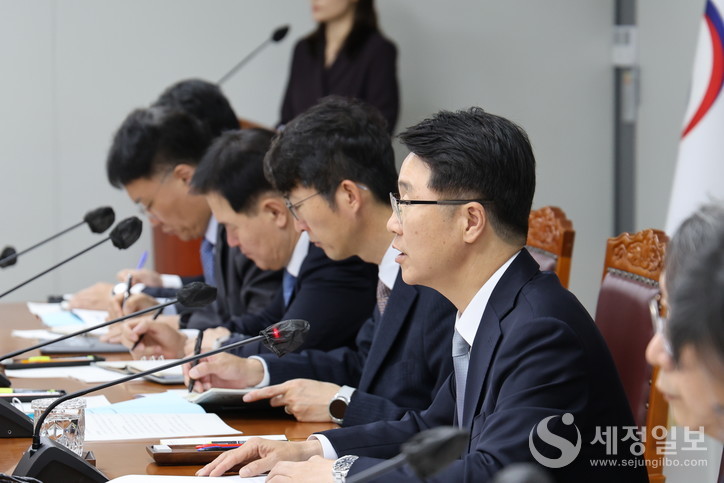 김재웅 서울국세청장이 5일 서울시내 세무서장회의를 주재하고 있다.