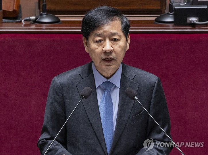 구윤철 부총리 겸 기획재정부 장관이 6일 국회 예결위 회의장에서 열린 전체회의에 참석해 예산안 제안 설명을 하고 있다. 이날 국회 예결위는 정부가 제출안 2026년도 예산 심의에 본격 돌입했다.